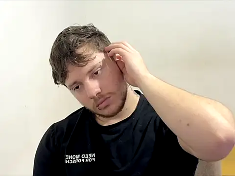 Snapshot of Skol_100802 chatting on 4, 4, 2026 Skol 100802 online show from 4, 4, 2026