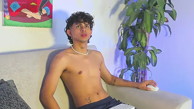 Snapshot of lua_boy chatting on 22, 11, 2025 lua boy online show from 22, 11, 2025