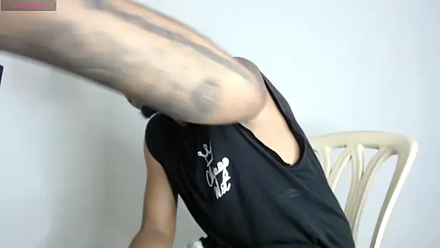 Snapshot of drako_monster chatting on 25, 10, 2025 drako monster online show from 25, 10, 2025