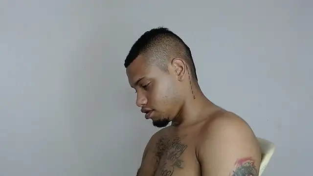 Snapshot of drako_monster chatting on 13, 12, 2025 drako monster online show from 13, 12, 2025