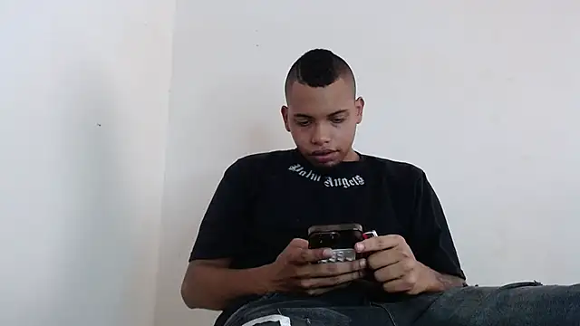Snapshot of drako_monster chatting on 19, 4, 2026 drako monster online show from 19, 4, 2026