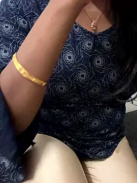 Snapshot of Tamilmallu-duskygirl03 chatting on 13, 11, 2025 Tamilmallu-duskygirl03 online show from 13, 11, 2025