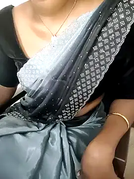 Snapshot of Tamilmallu-duskygirl03 chatting on 15, 11, 2025 Tamilmallu-duskygirl03 online show from 15, 11, 2025