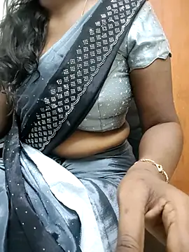 Snapshot of Tamilmallu-duskygirl03 chatting on 4, 12, 2025 Tamilmallu-duskygirl03 online show from 4, 12, 2025