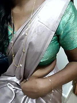 Snapshot of Tamilmallu-duskygirl03 chatting on 17, 12, 2025 Tamilmallu-duskygirl03 online show from 17, 12, 2025