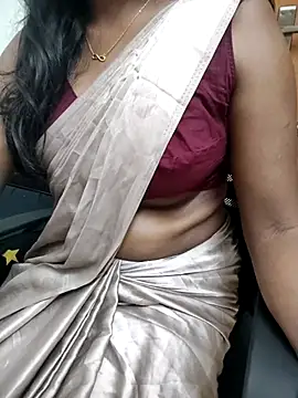 Snapshot of Tamilmallu-duskygirl03 chatting on 7, 4, 2026 Tamilmallu-duskygirl03 online show from 7, 4, 2026