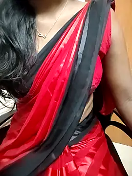 Snapshot of Tamilmallu-duskygirl03 chatting on 12, 4, 2026 Tamilmallu-duskygirl03 online show from 12, 4, 2026