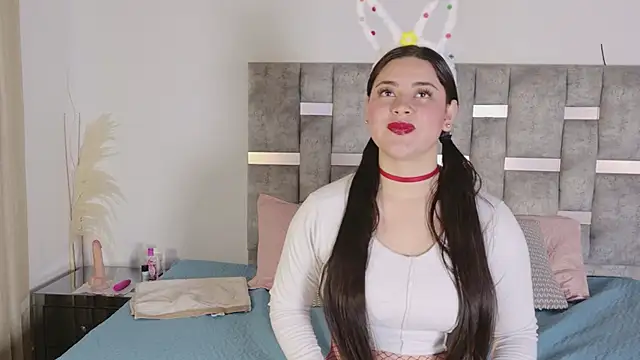 JulietaTorres  online show from 6, 11, 2025