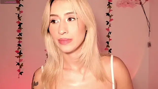 Ashleyroys 111 online show from 6, 5, 2026