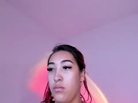 Snapshot of HeidyRousse chatting on 6, 11, 2025 HeidyRousse online show from 6, 11, 2025