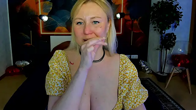 scent  of woman online show from 15, 5, 2026