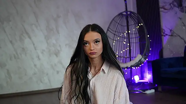 RachelRavee online show from 8, 3, 2026