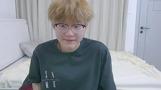 KK-cuteboy online show from 4, 4, 2026