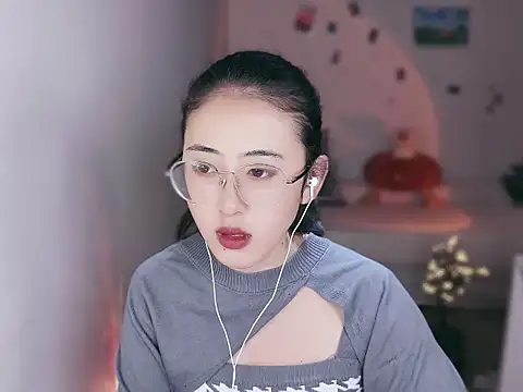 Snapshot of Queena_ chatting on 19, 12, 2025 Queena online show from 19, 12, 2025