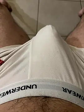 Snapshot of gregdusud13 chatting on 19, 10, 2025 gregdusud13 online show from 19, 10, 2025