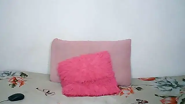 JuicyLipsXx1 online show from 20, 10, 2025