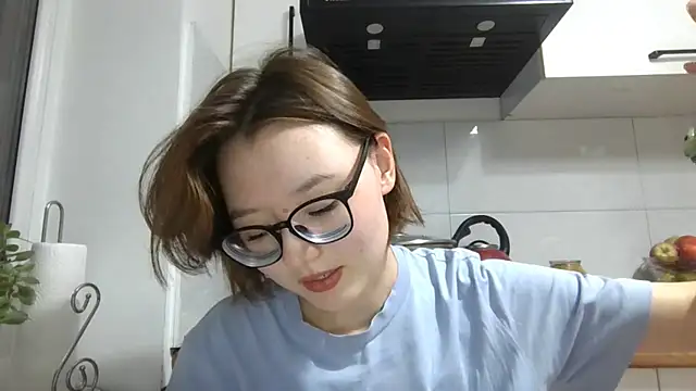 LilyTaylors online show from 12, 10, 2025