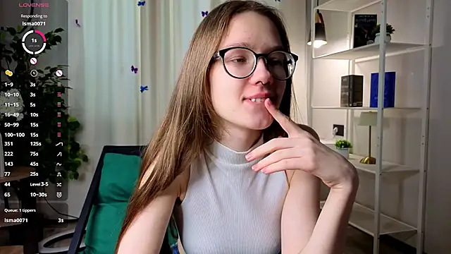 Snapshot of AiFusch chatting on 11, 4, 2026 AiFusch online show from 11, 4, 2026