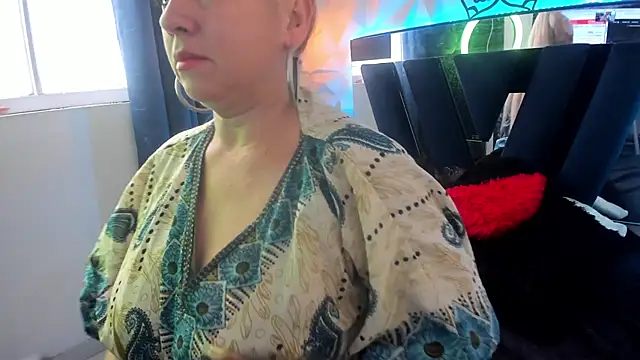 Snapshot of pamela_velazco chatting on 14, 11, 2025 pamela velazco online show from 14, 11, 2025