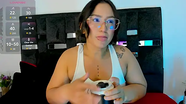 SussySunny  online show from 8, 11, 2025