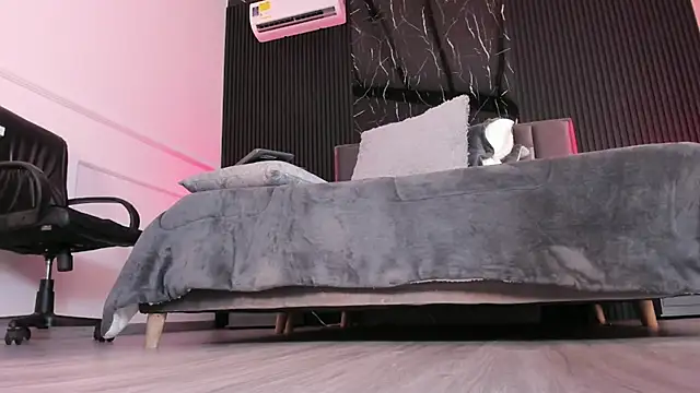 Miahsens online show from 15, 12, 2025