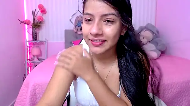 Snapshot of zara_cute chatting on 25, 4, 2026 zara cute online show from 25, 4, 2026