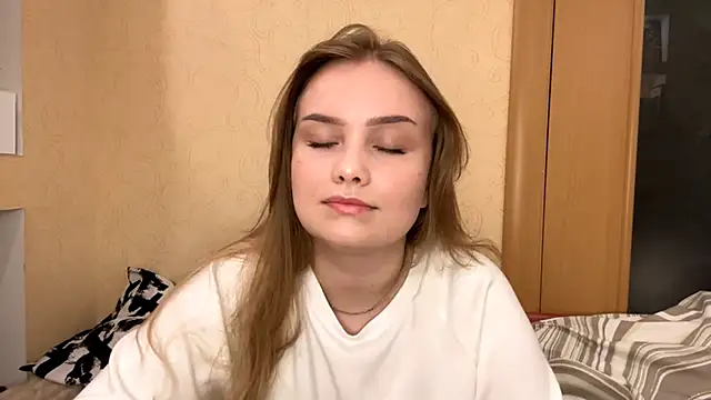 Snapshot of WillowSturiaIe chatting on 10, 10, 2025 WillowSturiaIe online show from 10, 10, 2025