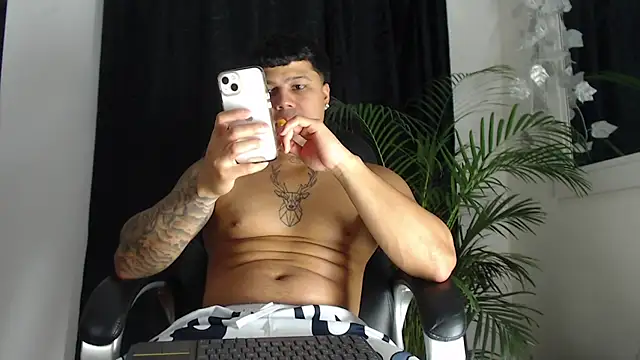 Boyhot 00 online show from 21, 2, 2026