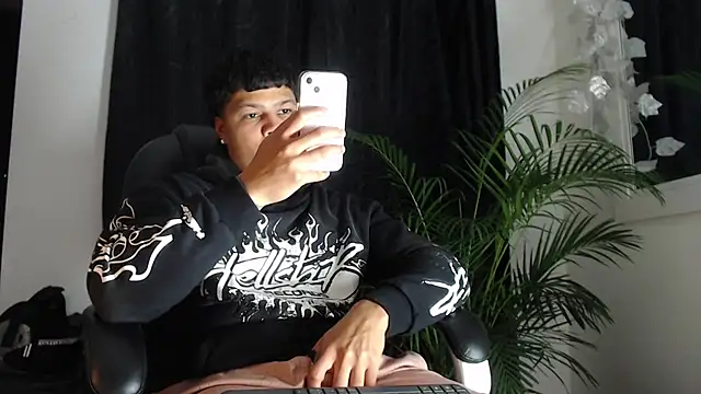 Boyhot 00 online show from 24, 2, 2026