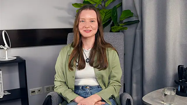 Snapshot of SunRinglein chatting on 10, 10, 2025 SunRinglein online show from 10, 10, 2025