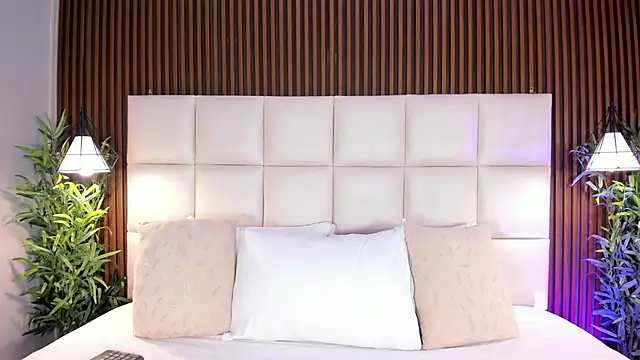 Snapshot of VanneCamiel chatting on 9, 1, 2026 VanneCamiel online show from 9, 1, 2026