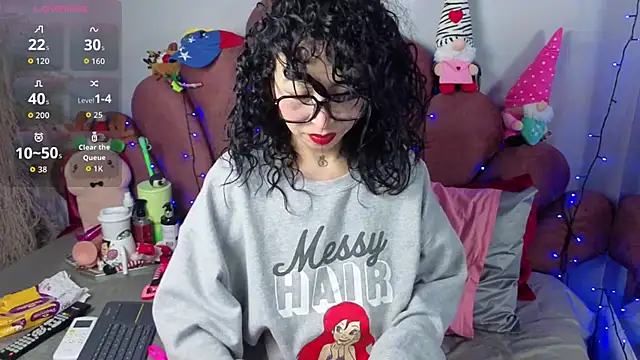 Snapshot of CHIARAJJONES chatting on 7, 1, 2026 CHIARAJJONES online show from 7, 1, 2026