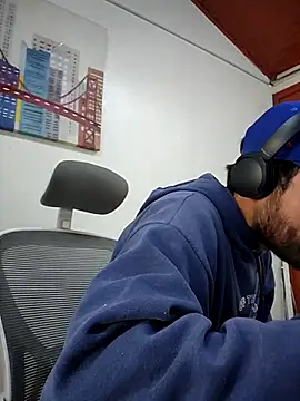 Snapshot of Nateskp_1 chatting on 14, 10, 2025 Nateskp 1 online show from 14, 10, 2025