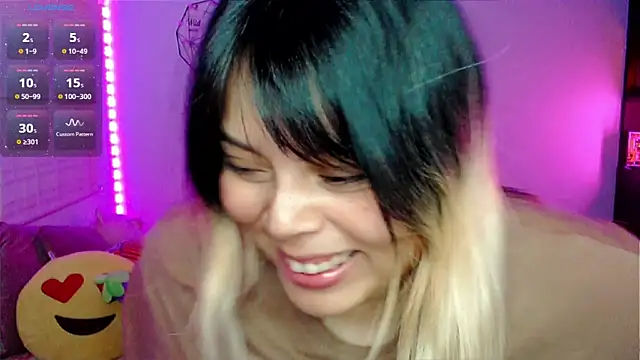 EllieMoonX online show from 22, 4, 2026