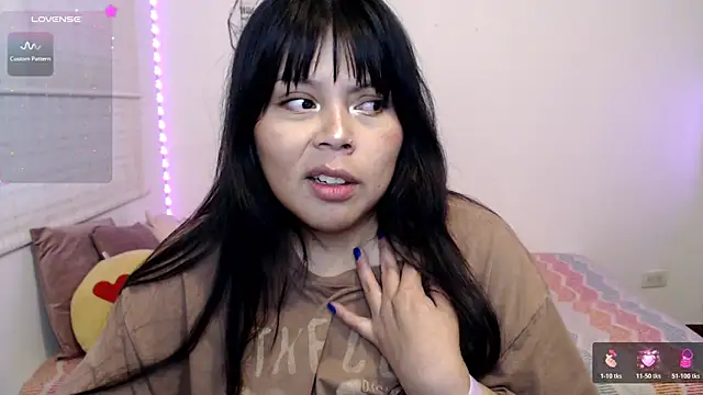 Snapshot of EllieMoonX chatting on 27, 5, 2026 EllieMoonX online show from 27, 5, 2026