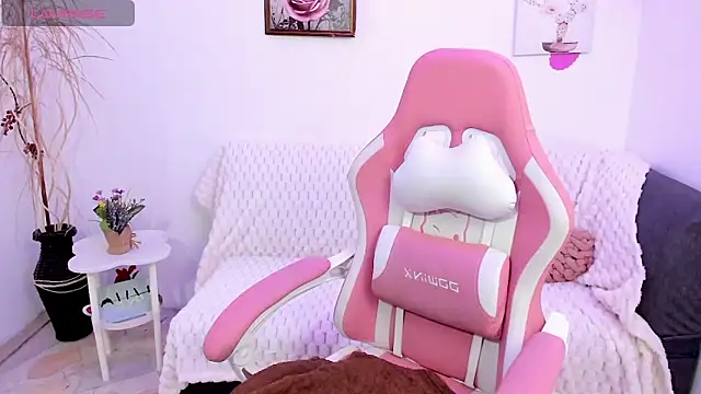 EmmaMyers1 online show from 19, 2, 2026