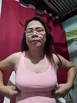 Snapshot of erma_joy chatting on 4, 7, 2026 erma joy online show from 4, 7, 2026