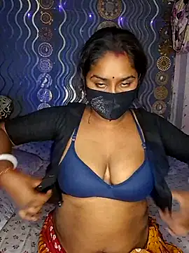 Snapshot of Sweet-Maddlina chatting on 7, 4, 2026 Sweet-Maddlina online show from 7, 4, 2026