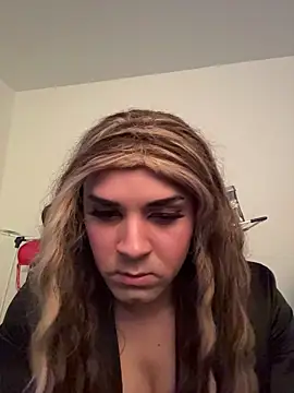 Snapshot of luziaaa92 chatting on 17, 10, 2025 luziaaa92 online show from 17, 10, 2025