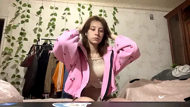 WildPeachh online show from 29, 11, 2025