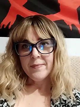 Amelialove42 online show from 24, 3, 2026