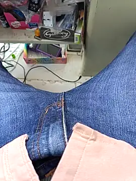 Snapshot of vi25vofgg chatting on 14, 10, 2025 vi25vofgg online show from 14, 10, 2025