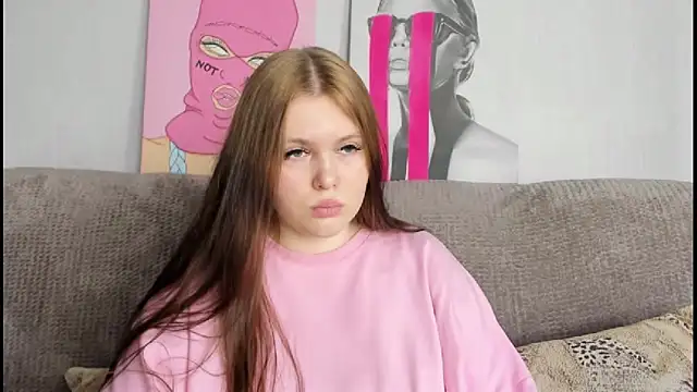 Snapshot of Musegirl chatting on 16, 11, 2025 Musegirl online show from 16, 11, 2025