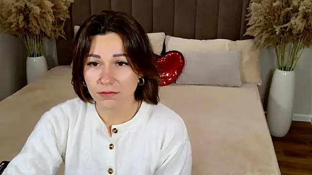 Snapshot of EdenSolis chatting on 16, 11, 2025 EdenSolis online show from 16, 11, 2025