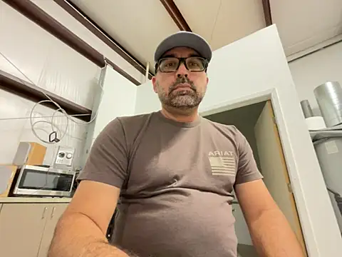 Snapshot of Fun_Time_Ron_2 chatting on 21, 10, 2025 Fun Time Ron 2 online show from 21, 10, 2025