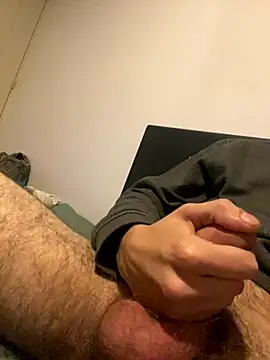 LittleGuyyy9 online show from 14, 10, 2025