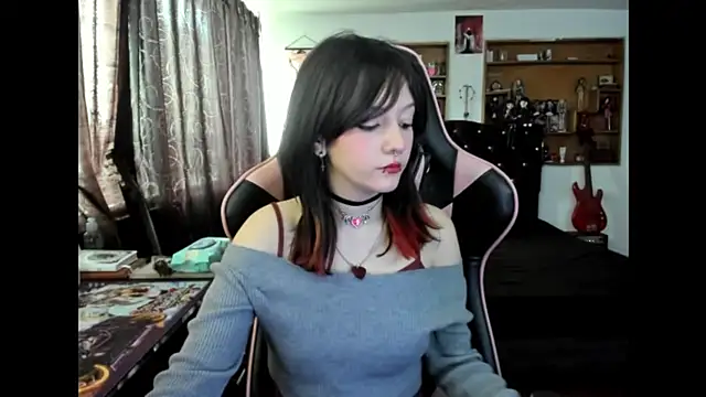 Maki Zein  online show from 12, 11, 2025