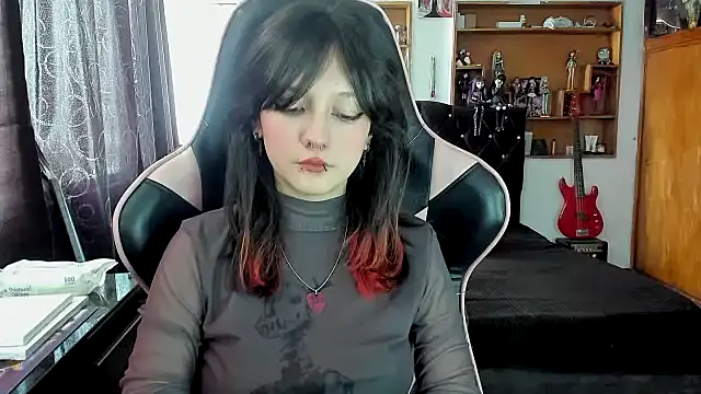 Maki Zein  online show from 17, 12, 2025