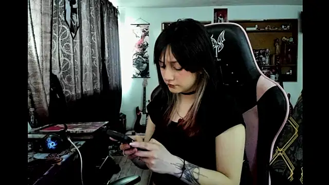 Maki Zein  online show from 13, 1, 2026