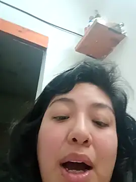 Snapshot of Limoncito027 chatting on 10, 10, 2025 Limoncito027 online show from 10, 10, 2025